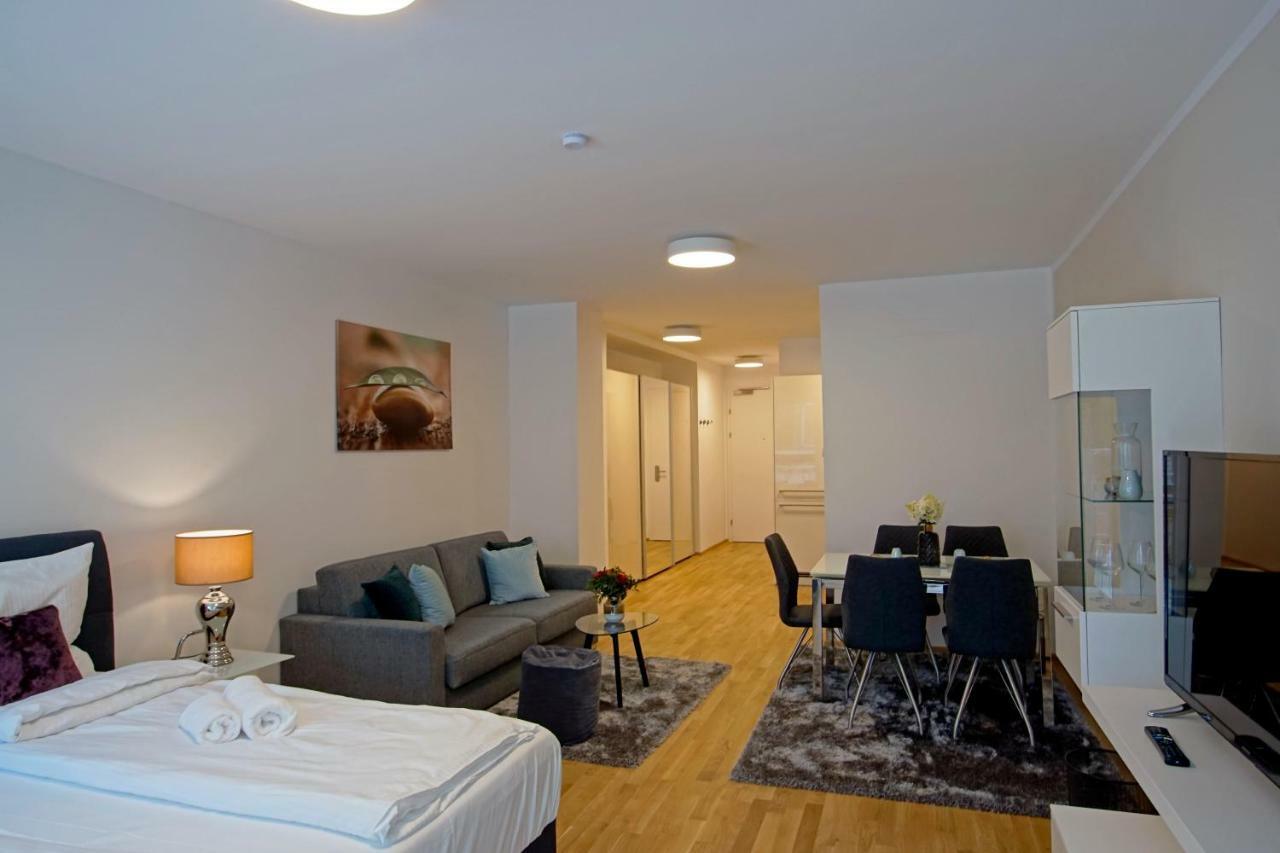 English Theater Apartment At Rathaus Vienna Exterior photo