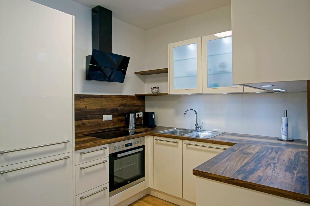 English Theater Apartment At Rathaus Vienna Exterior photo