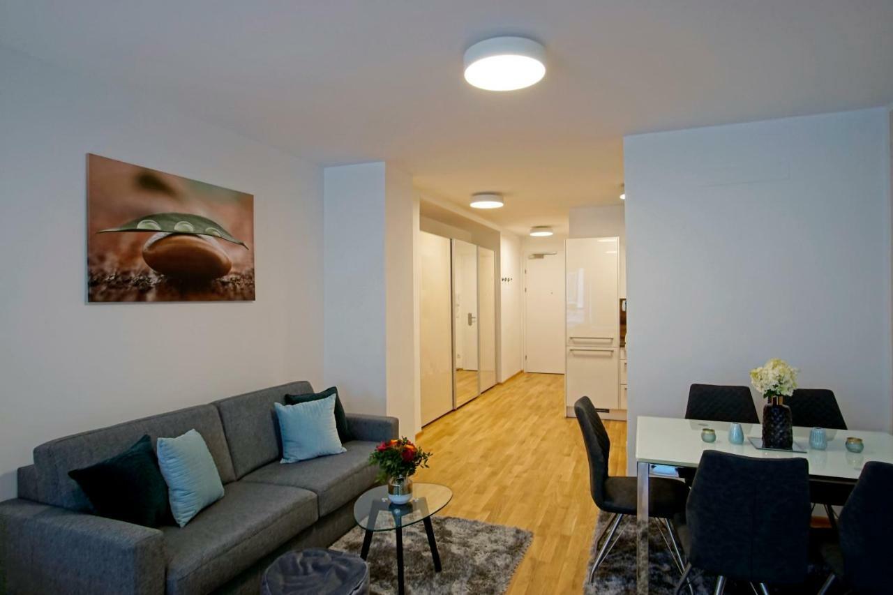 English Theater Apartment At Rathaus Vienna Exterior photo